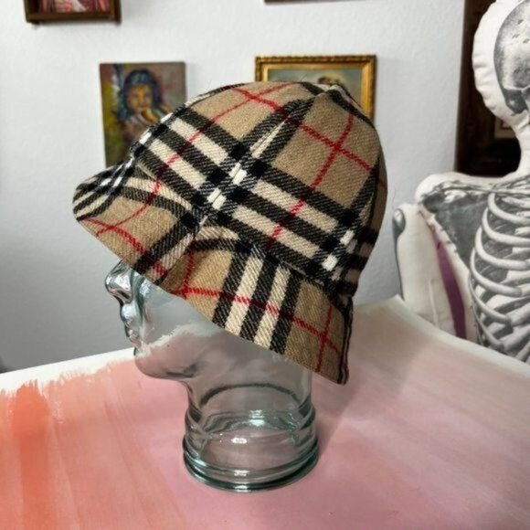COPY - Burberry Reversible Archive Nova Check Wool Bucket Hat - Picture 6 of 11